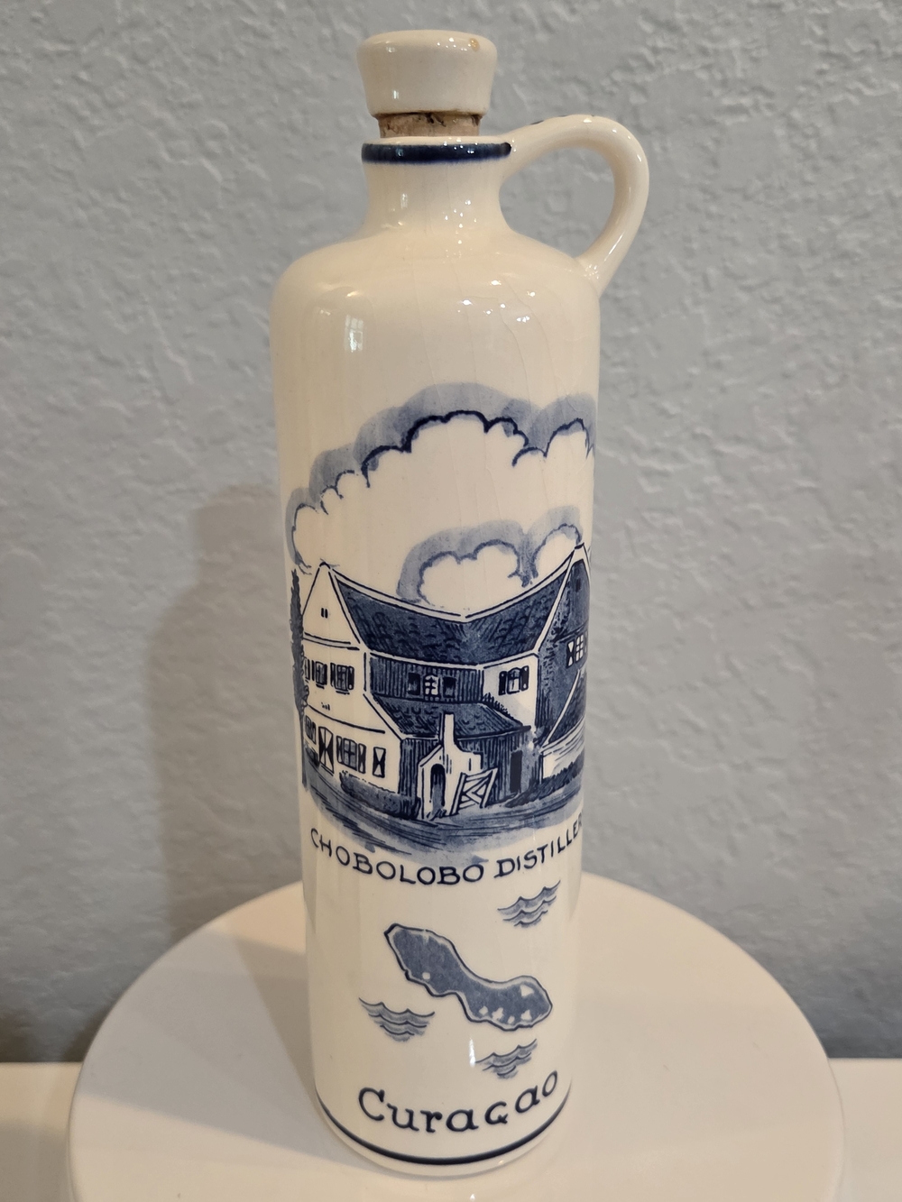 Chobolobo Curaçao Blue & White Ceramic Liquor Decanter